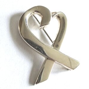 Tiffany & Co. brooch Paloma Picasso Sterling Silver pin .925 Loving Hearts